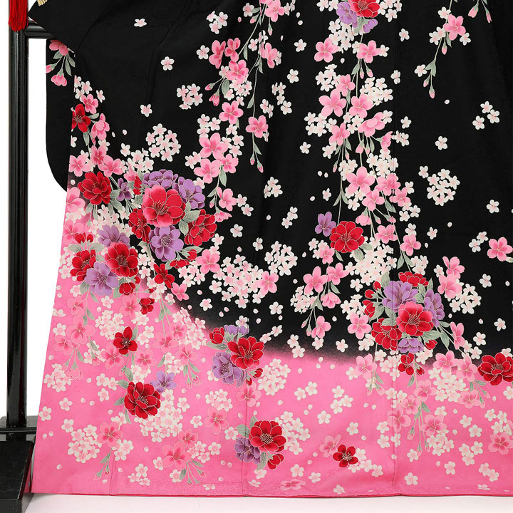 中古品)仕立て上がり 振袖 「ローズピンク 薔薇と蝶」貸衣装処分