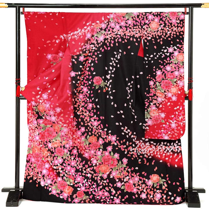 【中古品】仕立て上がり 振袖「小桜地模様　桜吹雪　黒　赤」貸衣装処分 レンタル処分品 成人式【メール便不可】