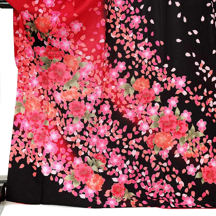 【中古品】仕立て上がり 振袖「小桜地模様　桜吹雪　黒　赤」貸衣装処分 レンタル処分品 成人式【メール便不可】