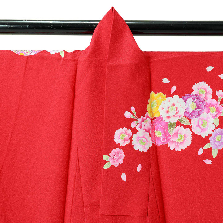 【中古品】仕立て上がり 振袖「八重桜に毬　赤地に淡黄蘗ぼかし 赤紫」貸衣装処分 レンタル処分品 成人式【メール便不可】