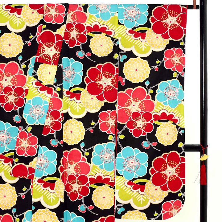 【中古品】仕立て上がり 振袖「松 菊 梅 黒」貸衣装処分 レンタル処分品 成人式【メール便不可】