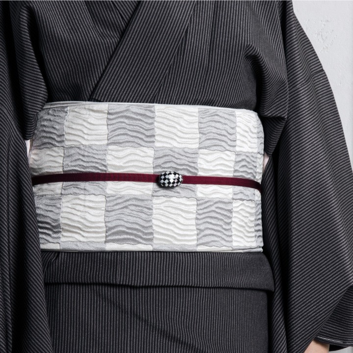 【新品】創世舎　兵児帯　よろけ　市松文様　濃紺×炭グレー W39135 2190-00015.jpg