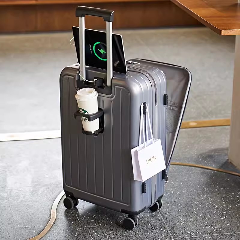 スーツケース フロントオープン 前開き ステッカー USBポート付き Mサイズ 軽量 大容量 カップ...