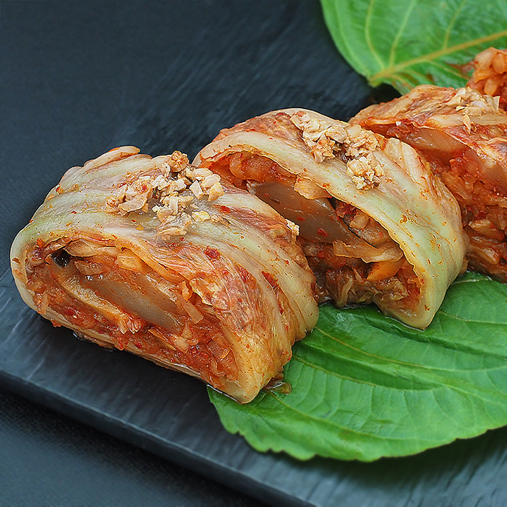 具材のうま味と職人のアイデアが合わさった唯一無二のロールキムチ。是非、お試しください。