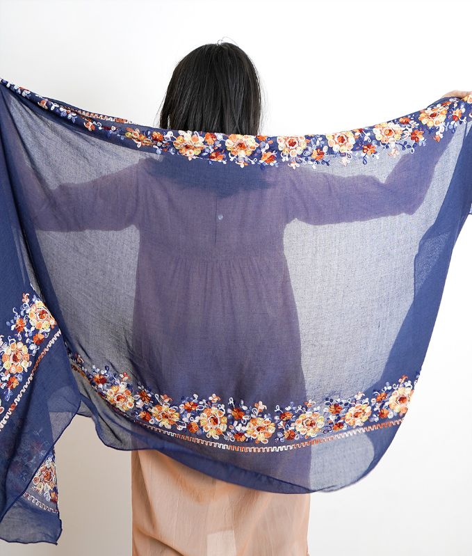 新品たっぷりロングショールマフラーストールスカーフ紺ネイビーscarf無地軽量 楽天市場】ストール マフラー レディース 薄手 大判 スカーフ