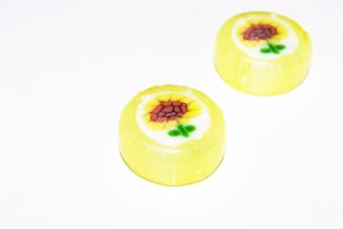 7月　粗品　100円。