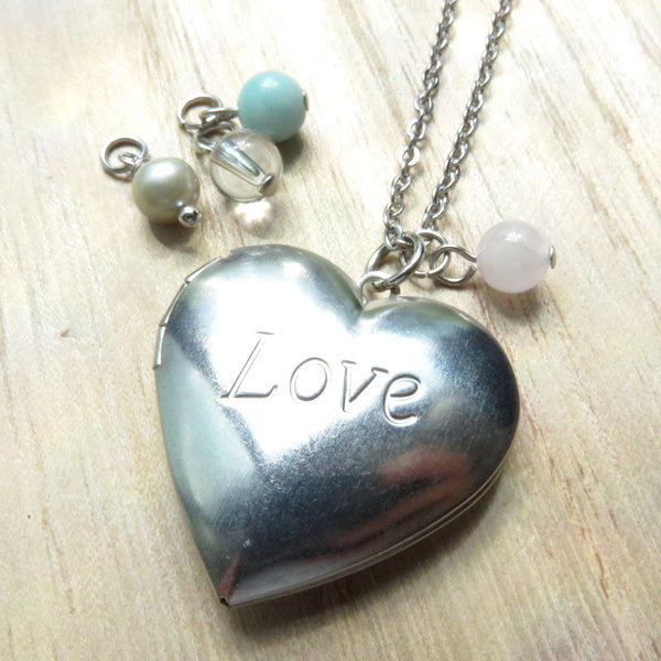 ロケットペンダント サージカル ステンレス LOVE ハート アンティーク