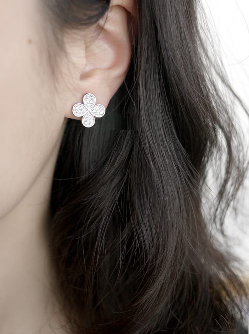 ピアス ネックレス 四葉クローバー CZダイヤモンド ゴールド