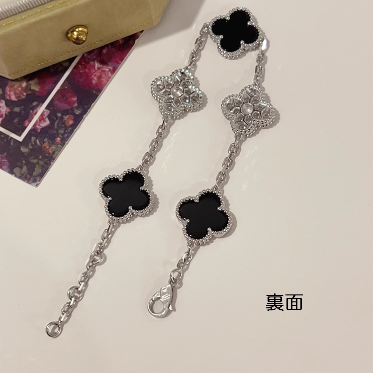 ブレスレット 四葉クローバー フラワー お花 パヴェ 黒瑪瑙