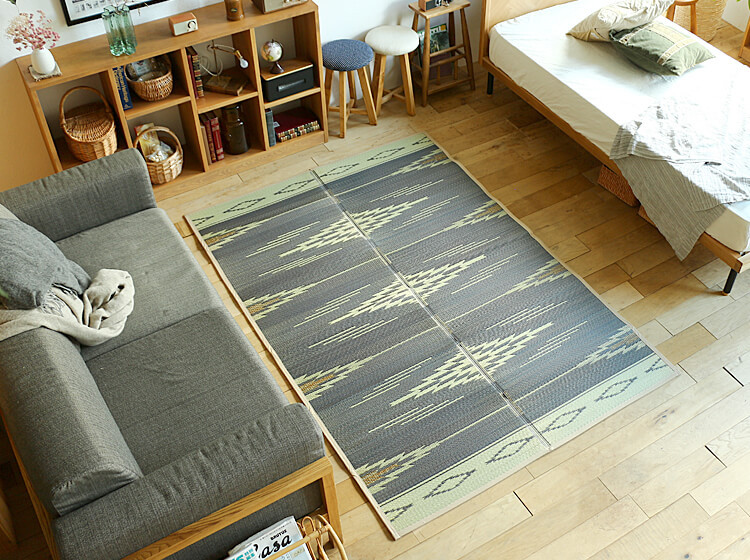 ラグマット BasShu IGUSA RUG NAVY×NATURAL ラグマット 夏用 い草 バッシュ IGUSA RUG 140×200  ヴィンテージ ベージュ basshu 長方形 おしゃれ おすすめ :10003131:Kirarioインテリア 通販 