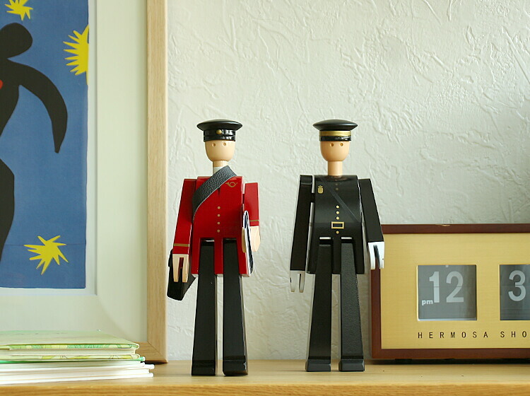 KAY BOJESEN DENMARK Postman/Policeman カイ・ボイスン Kay Bojesen Denmark デンマーク  policeman postman 警察官 郵便配達員 オブジェ 北欧 : 10002994 : Kirarioインテリア家具通販 - 通販 -  Yahoo!ショッピング