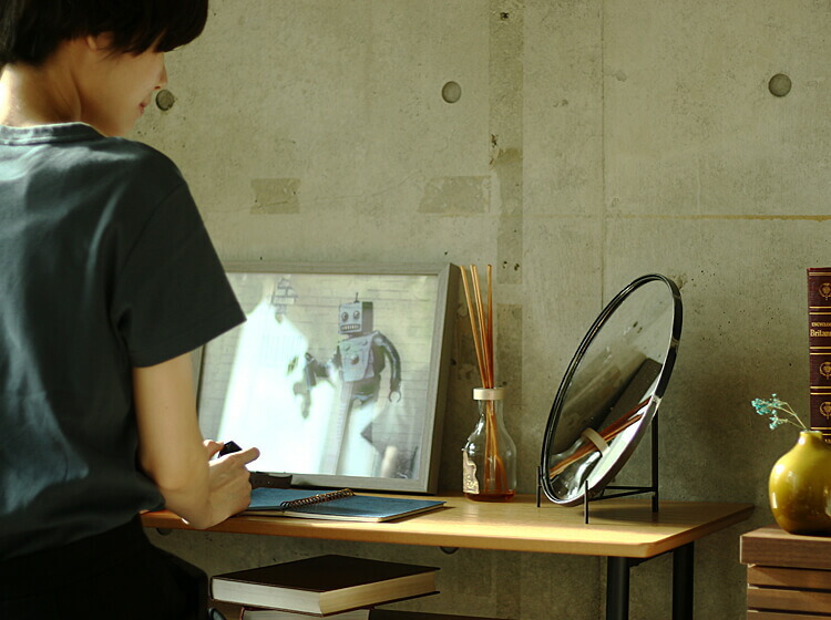 昭和レトロ　ミッドセンチュリー　金属製　丸型　楕円形　小型　真鍮　スタンドミラー Round Mirror L ミラー 鏡 壁掛け インテリア ウォール ミッド