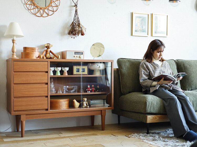 オーク調ガラスキャビネット 4段 lushroom キャビネット チェスト ブラックオーク 突板 4段 収納