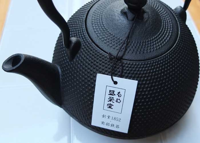 南部鉄器 南部鉄瓶 なつめ形 アラレ文様 1.2リットル 日本が誇る伝統
