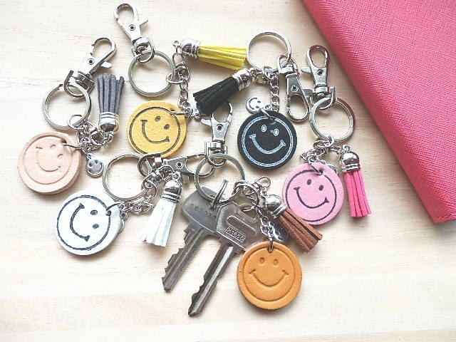 ニコちゃんスマイルのキーリング・キーホルダー ニコちゃんチャーム