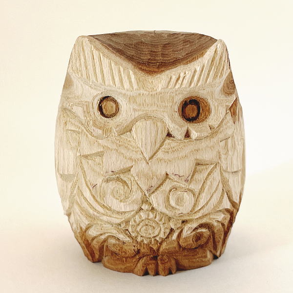木彫り 模様 ふくろう 置物 槐（えんじゅ）の木製 北海道 阿寒湖 民芸