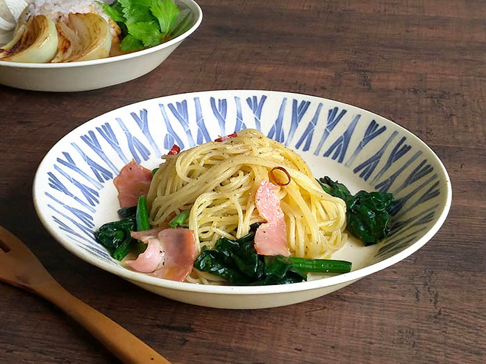 深皿 パスタ皿 恵の器 21cm おしゃれ カレー皿 煮物鉢 麺皿 和食器 美濃焼 日本製 :10019-018:みのさららヤフー店 - 通販 ...