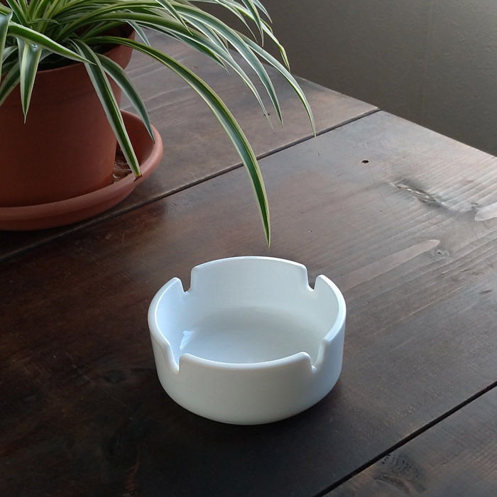 灰皿 ガラス 卓上 スタッキング ホワイト8.5cm アシュトレイ ashtray フランス製｜kitchengoods-bell