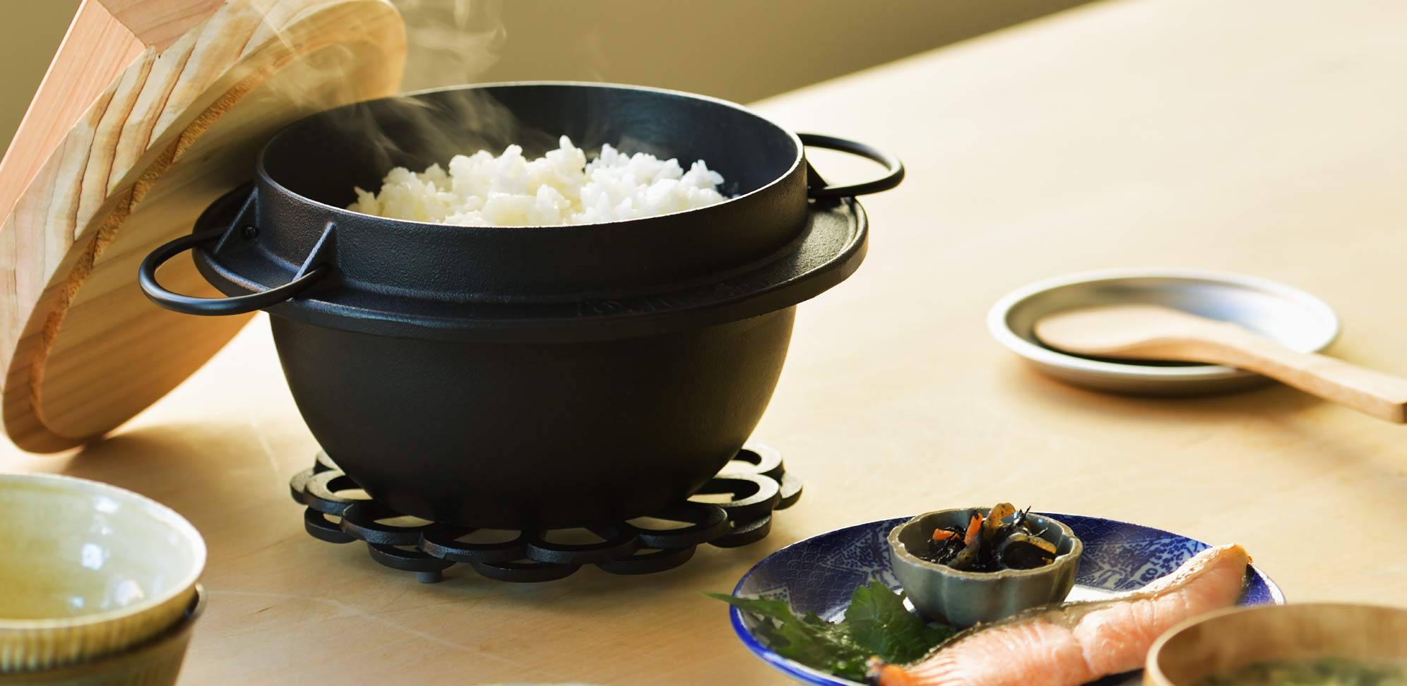 岩鋳（IWACHU） ごはん鍋 5合炊 南部鉄器 南部ごはん釜 : Tokyo