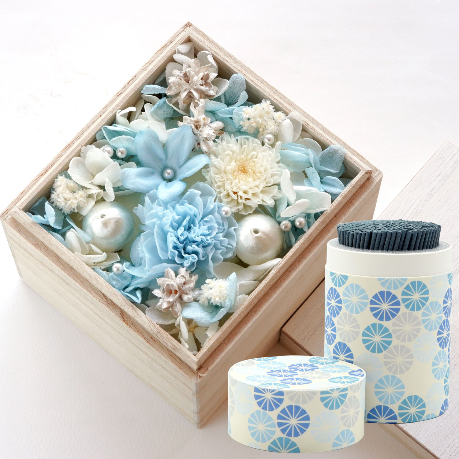 お供え花　３点セット（ご予約品） お彼岸 お供え 花 桐箱 線香 セット 仏花 プリザーブドフラワー