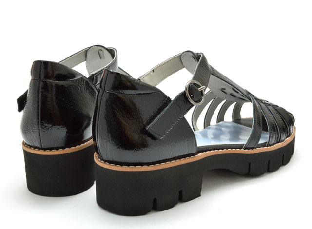 MONET 【送料無料】 モネ Monet 021-211203 グルカサンダル