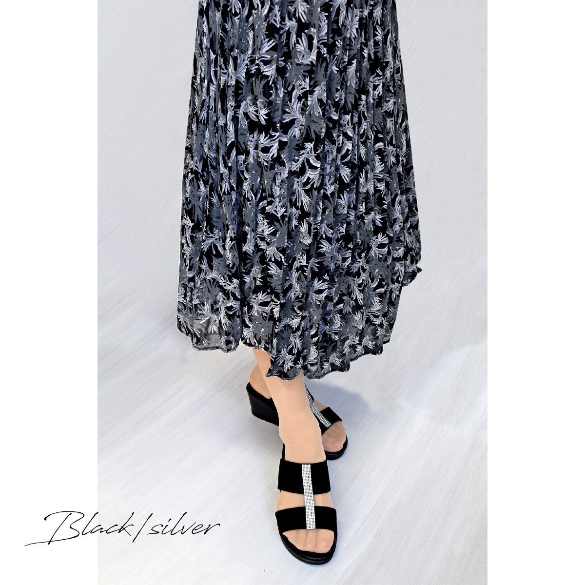 サンダル レディース 靴 ミュール ウエッジソール ミドルヒール ストラップ シンプル ビジュー キラキラ ダブルベルト 黒 ブラック サテン #2006 |  | 09