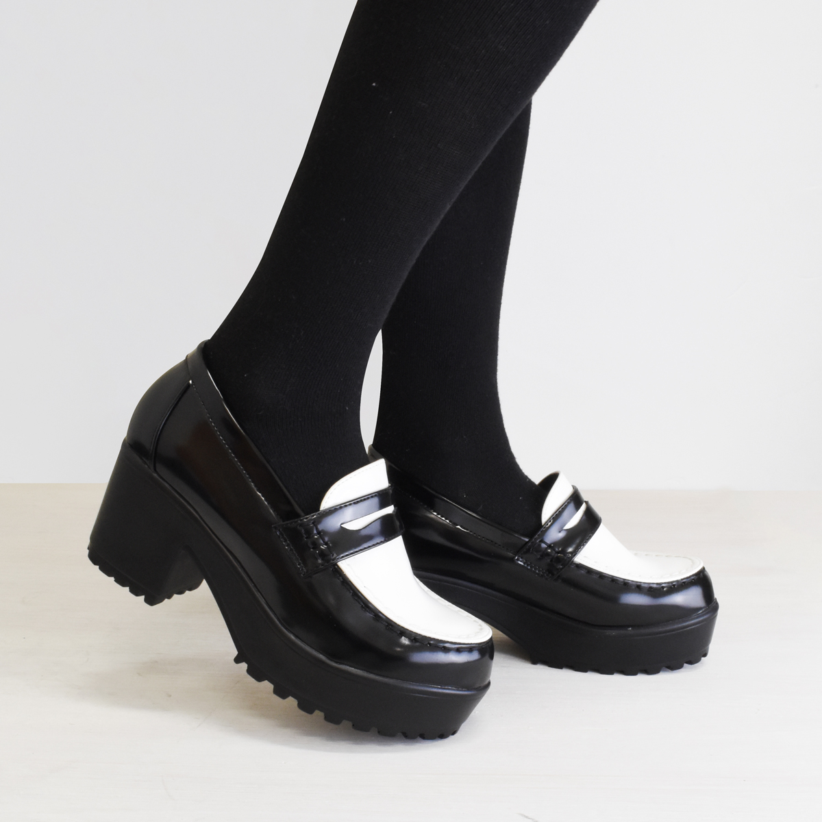 厚底 ローファー スクールローファー レディース 靴 オフィス 学生 通勤 通学 入学 卒業 カジュアル 太ヒール 黒 ブラック #207 |  | 16