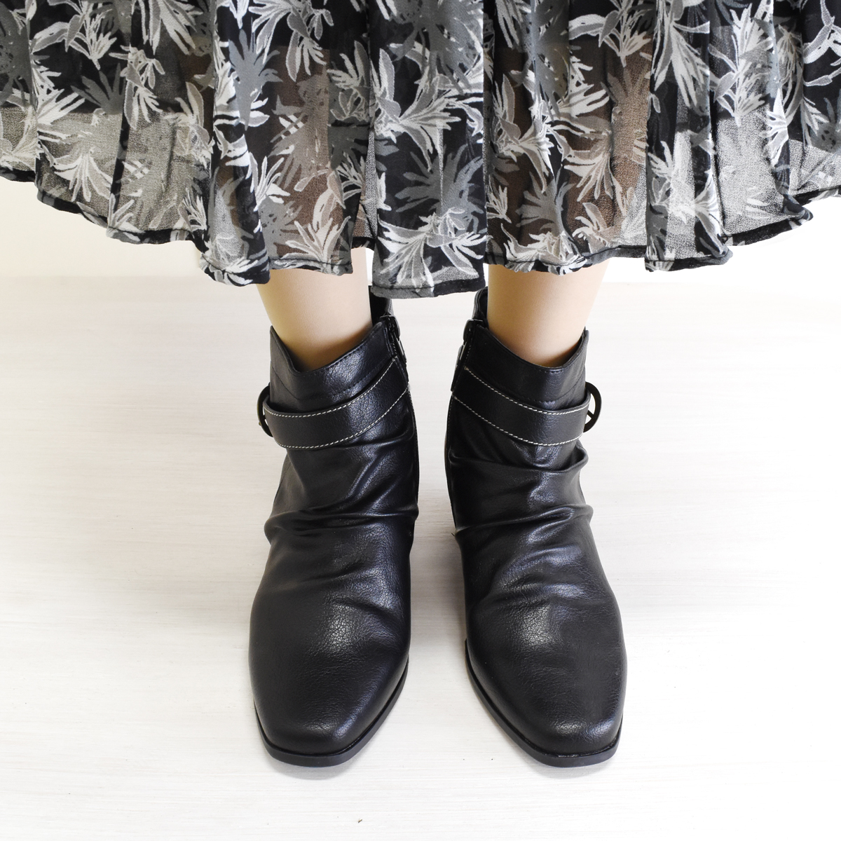 ショートブーツ ショート ブーツ レディース ウエッジ くしゅくしゅ 可愛い 歩きやすい 痛くない サイドジップ 5cm ヒール 黒 #6046 |  | 14