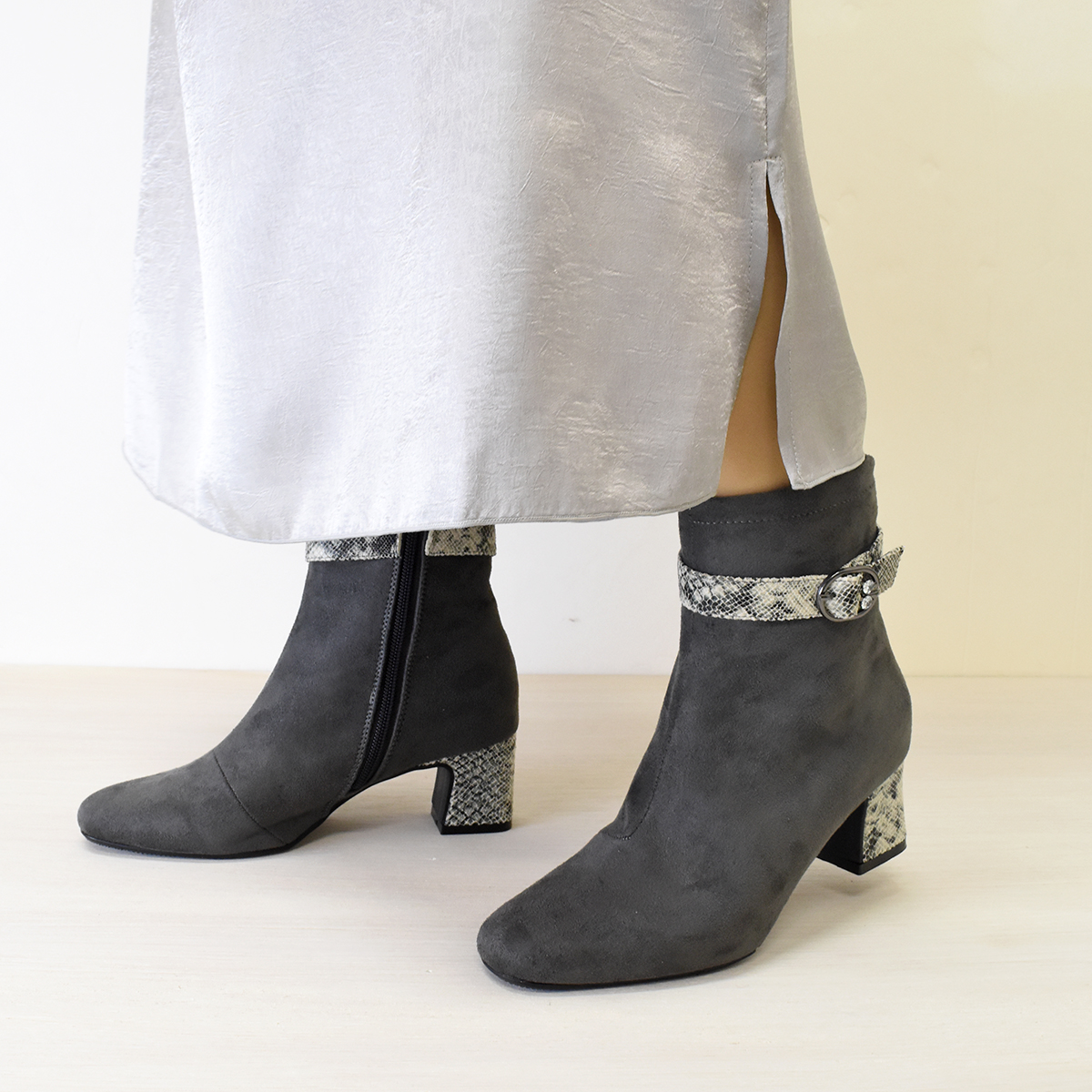 ショートブーツ レディース ブーツ ビジュー付 ベルト アーモンドトゥ ファスナー チャンキーヒール 太ヒール 暖かい 防寒 歩きやすい 痛くない  #6102 |  | 07