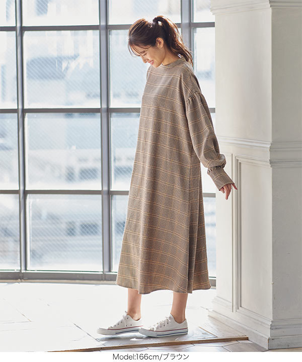新品✨Noela　ボリュームスリーブチェックワンピース Aライン ロング丈 Noela（ノエラ）の「ボリュームスリーブアイラインワンピース