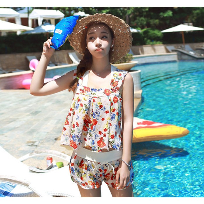 新品】ジルスチュアート タンニキ パレオ タグ付き 夏物 水着 花