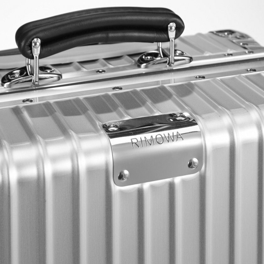 [正規品]送料無料 5年保証付き 機内持ち込みサイズ RIMOWA CLASSIC CABIN S SILVER 33LリモワクラシックキャビンS  シルバー 97252004