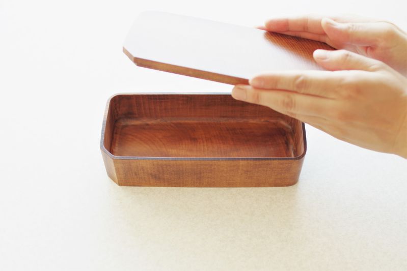 媛ひのき くりぬき弁当箱 「年輪」 L - 角なし 手づくり お弁当箱 大きい 1段 一段 くり抜き 木製 おすすめ ランチボックス 高級 ヒノキ 無垢 桧 檜の画像