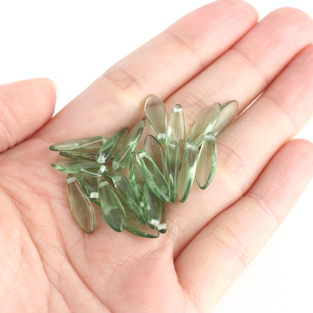 チェコビーズ ダガー 5x16mm ライトエメラルドグリーン 約20個 チェコ