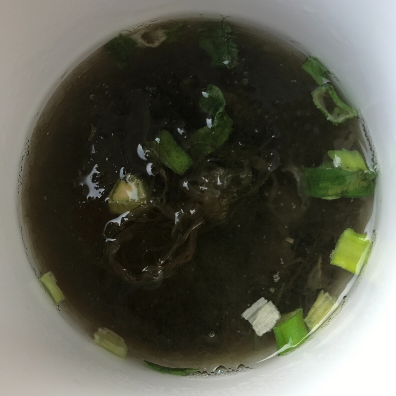昆布[16食] 昆布と海藻 即席スープ 個包装 1000ポキ わかめ がごめ入とろろ昆布 スープの素 ギフト とろりんスープ  選べる！（プレーンorうめ味）｜konbu-genzouya｜02
