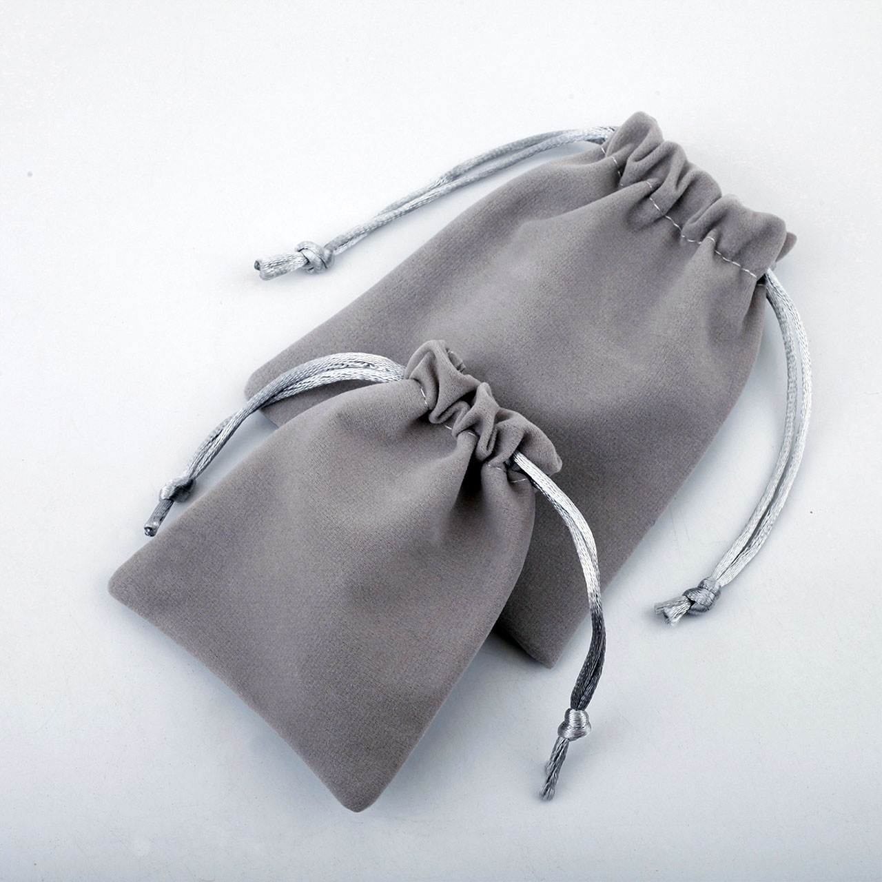 ジュエリーポーチ アクセサリー 保存袋 巾着袋 携帯用 高級ベロア調