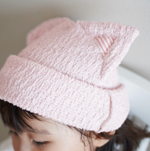 気まぐれ編みの猫キャップ pink 街も笑顔になる。猫耳ニットキャップ