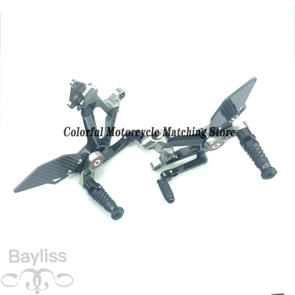 【並行輸入品】 Ducati V4 V4S V4R パニガーレリアセットフットペグカーボンフットレストアルミリアセット V4/S/R 2018-2023の画像
