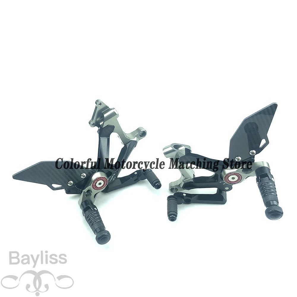 【並行輸入品】 Ducati V4 V4S V4R パニガーレリアセットフットペグカーボンフットレストアルミリアセット V4/S/R 2018-2023の画像
