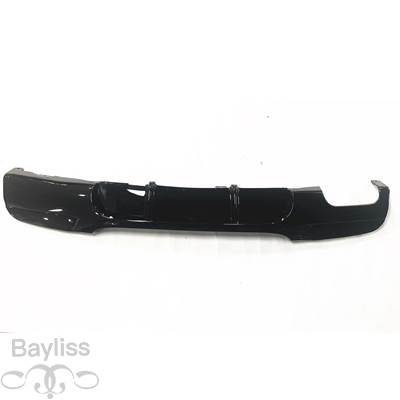 光沢黒リアバンパーブレード BMW 3シリーズ e90 e91 mスポーツ 325i 328i セダン 4ドア 2005-2012 その他外装パーツ