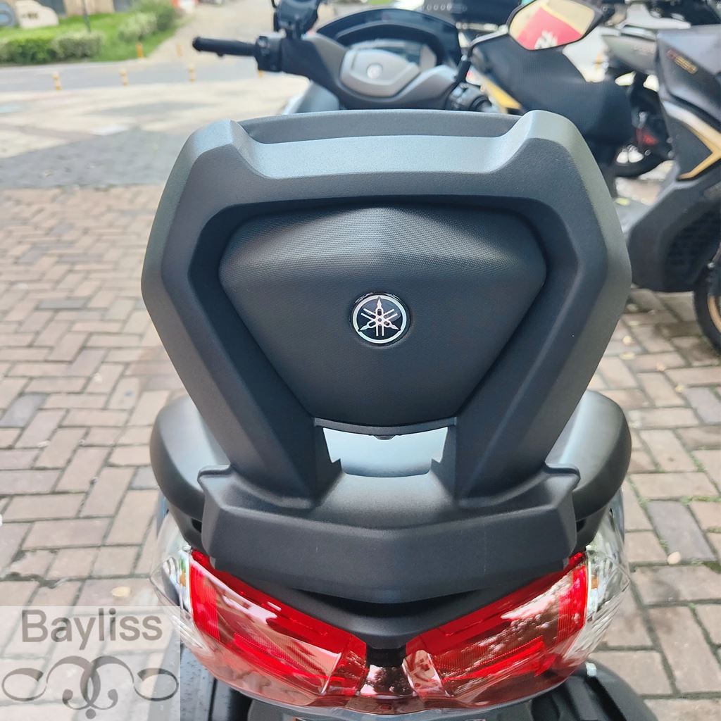並行輸入品】カスタムバイク交換部品 新型NMAX 2025 2024 バックレスト
