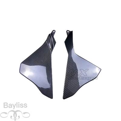 【並行輸入品】 フルカーボン上部パネル コントローラー ヤマハ用 r1 r1m 2015-2019 yzfr1 YZF-R1 2016 2017 2018の画像