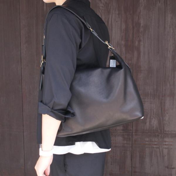 馬革エディターズバッグ(肩掛けワンショルダー)。／レスデザイン