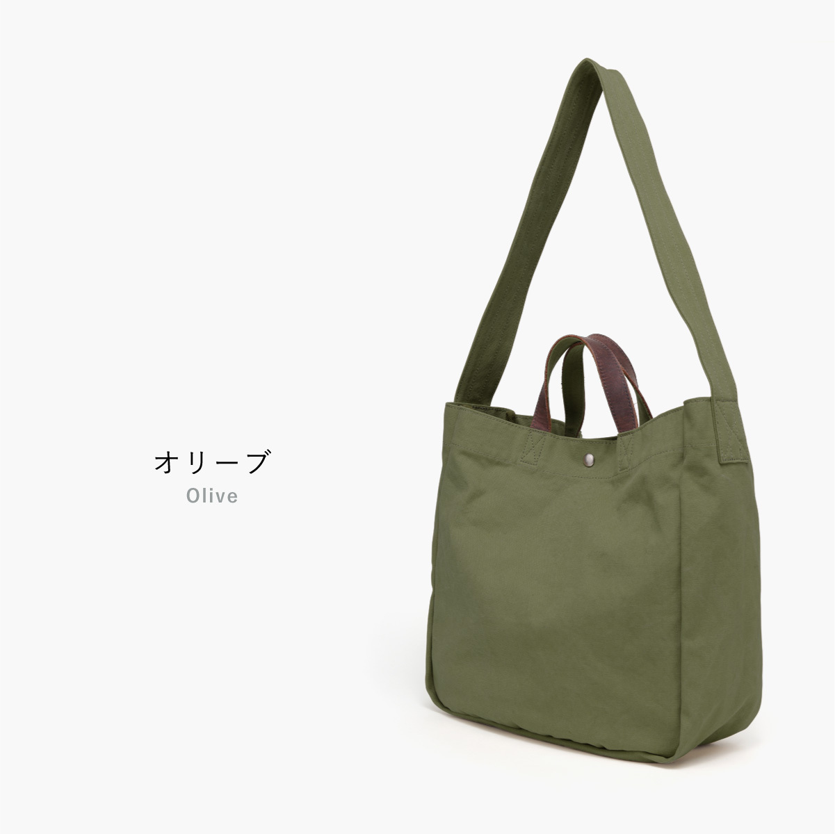 新品 A4☆大き目 15800円 半円 柔らか ショルダーバッグ☆牛革 軽い！ A4☆大き目 15800円 半円 柔らか ショルダーバッグ☆牛革 軽い