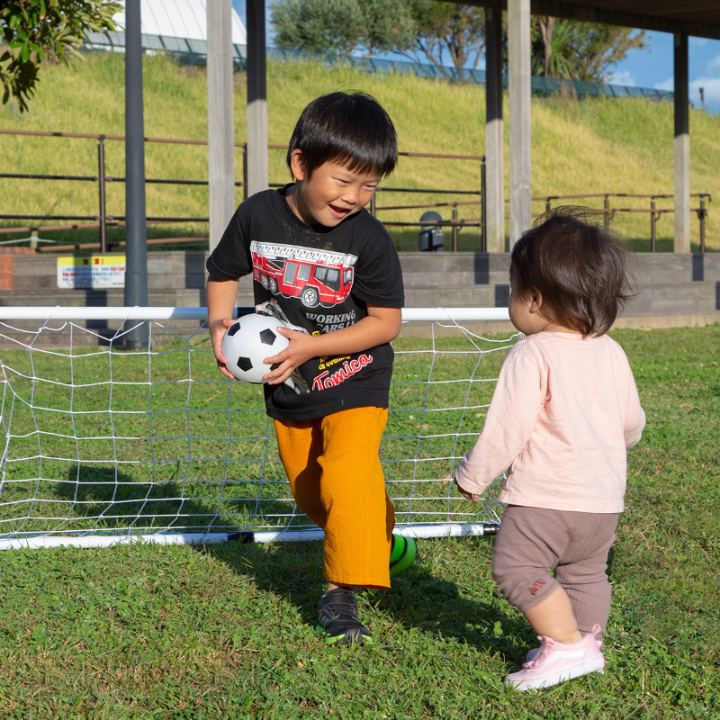 人気商品 サッカーゴール 1cm 63cm 1個 子供用 スポーツトイ おもちゃ 玩具 遊具 軽量 室内 屋外 ミニ サッカーゴールセット 子ども キッズ ファッション通販