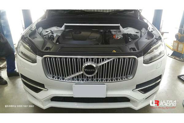 ウルトラレーシング フロントタワーバー ボルボ XC90 CB5254AW 2500cc