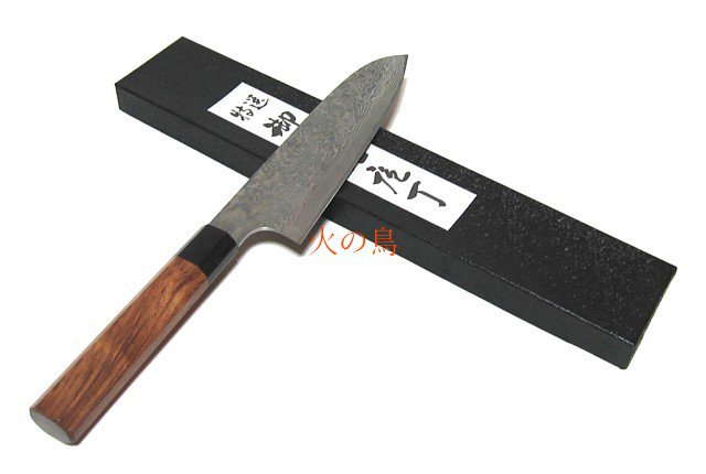送料無料】 越前数馬作 粉末ハイス鋼 31層ダマスカス 龍神 三徳包丁 