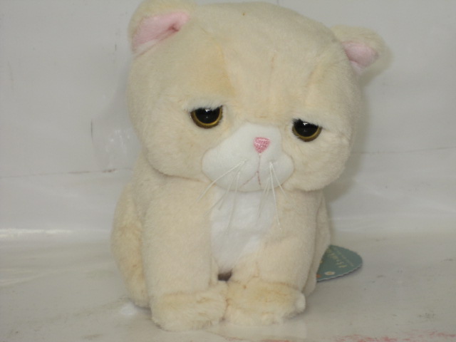 ねこのぬいぐるみ 内藤デザイン もちゃぼんぼん : ぬいぐるみのくま