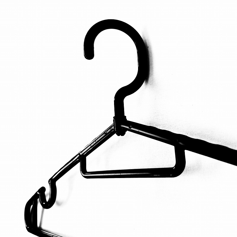 ハンガー NL 首振りハンガー 10本組 / 黒 プラスチック はんがー 肩紐