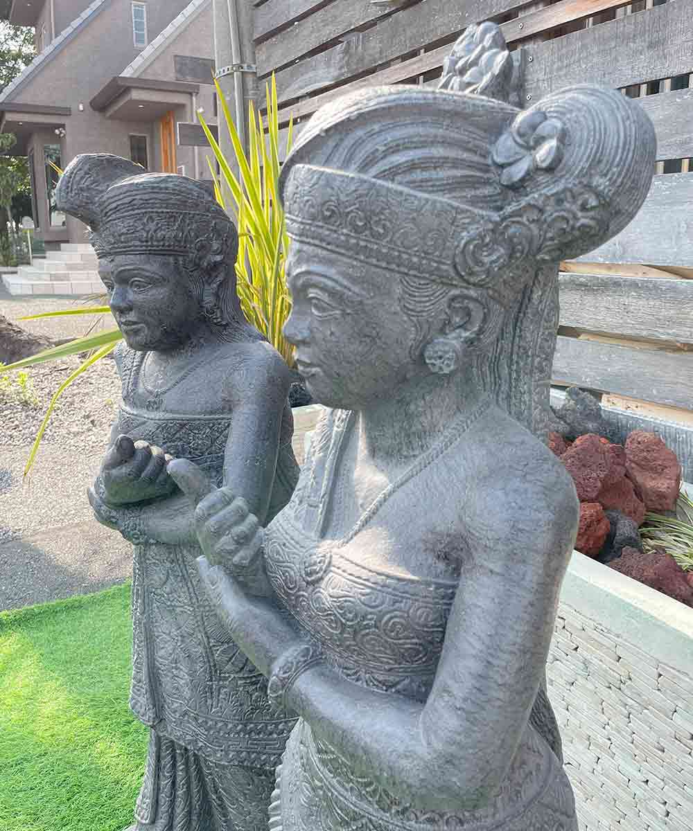 石像 男女ペア セット バリニーズ H100cm ペア 濃いグレー 黒 ストーン